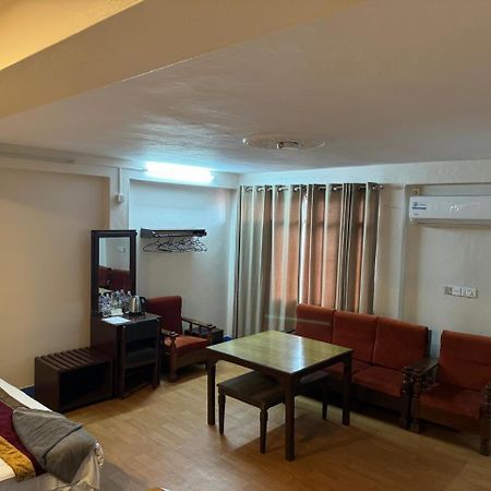 Hotel Silver Jubilee Kathmandu Exterior foto